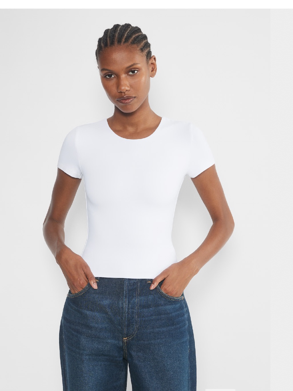 Aritzia Original Contour Crew T-Shirt Women's Essential White Crew Neck Tee